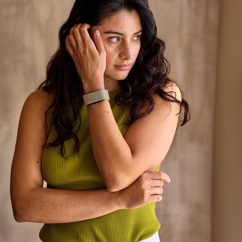 Garmin CIRQA™ Smart Band, No Subscription, S-M French Gray