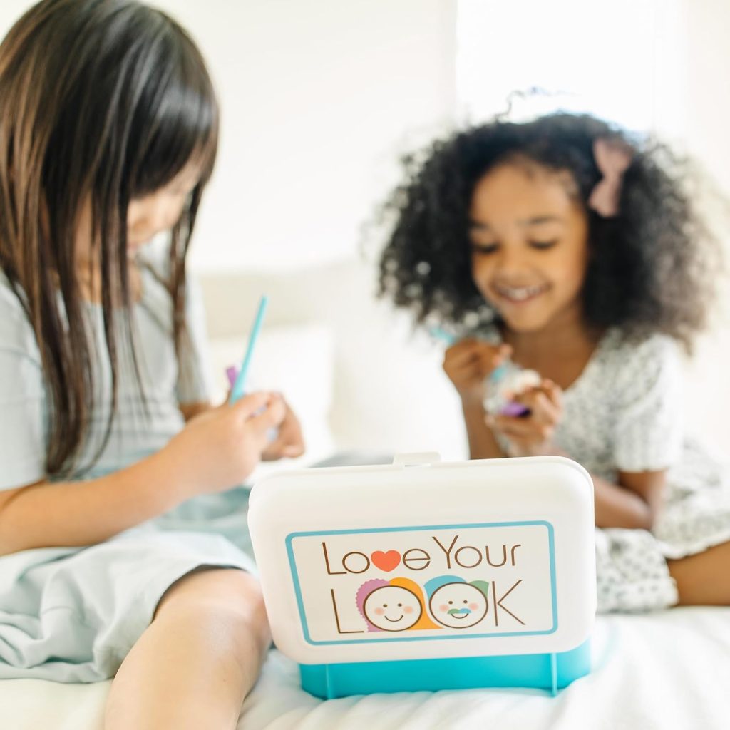 Melissa & Doug Love Your Look Pretend Nail Care 20-Piece Set