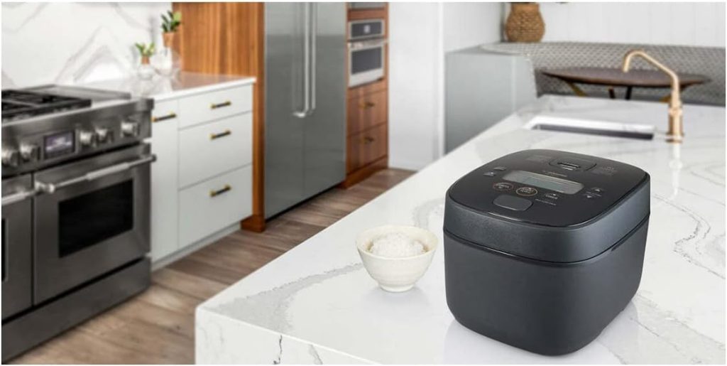 Zojirushi Nw QAC10 5.5 Cup Induction Rice Cooker and Warmer (Black)